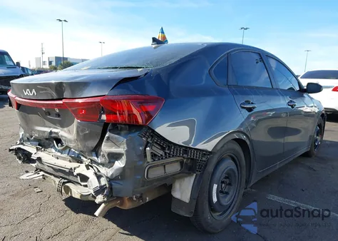 2024 Kia Forte Lx из США, поврежденный, VIN 3KPF24AD5RE823640